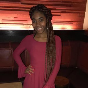 Meet your Posher, Monyae